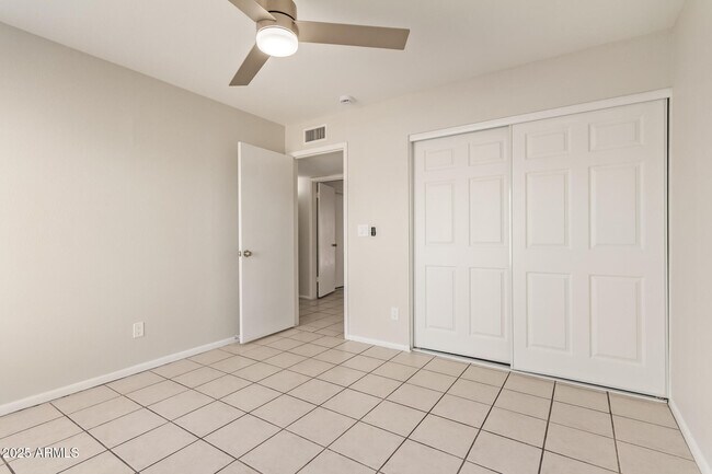 Building Photo - 1754 E Alta Vista Rd