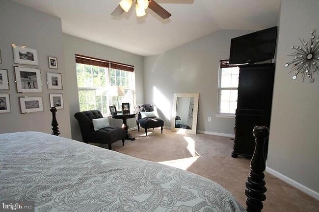 Building Photo - 8313 Sanderling Way