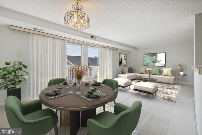 Building Photo - 303 Palmspring Dr