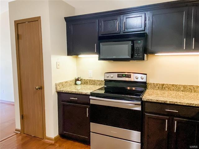 Building Photo - 1202 Creve Coeur Crossing Ln