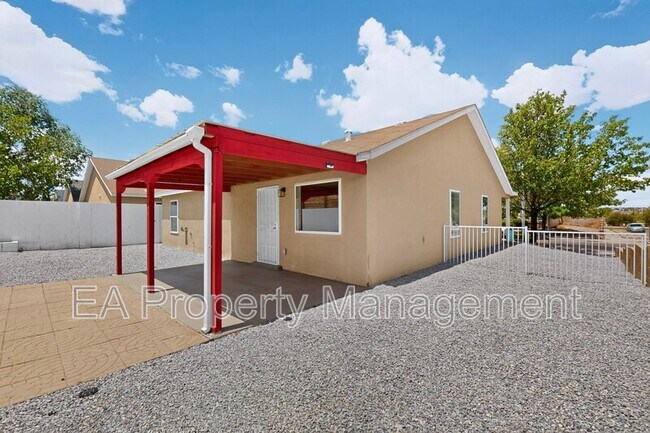 Building Photo - 5748 Pinon Flats Rd NW