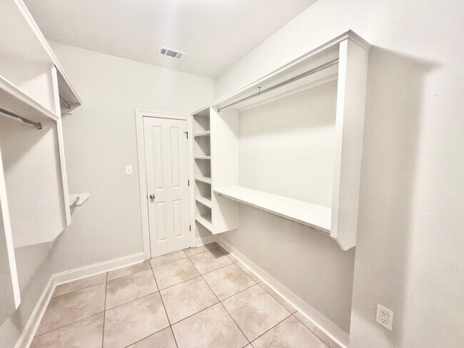 Building Photo - 7704 Ibiza Dr
