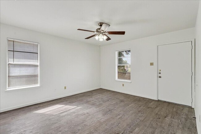 Building Photo - 1622 La Joya St