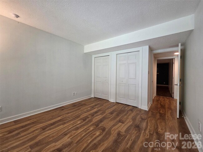 Building Photo - 23 Longbow Ct