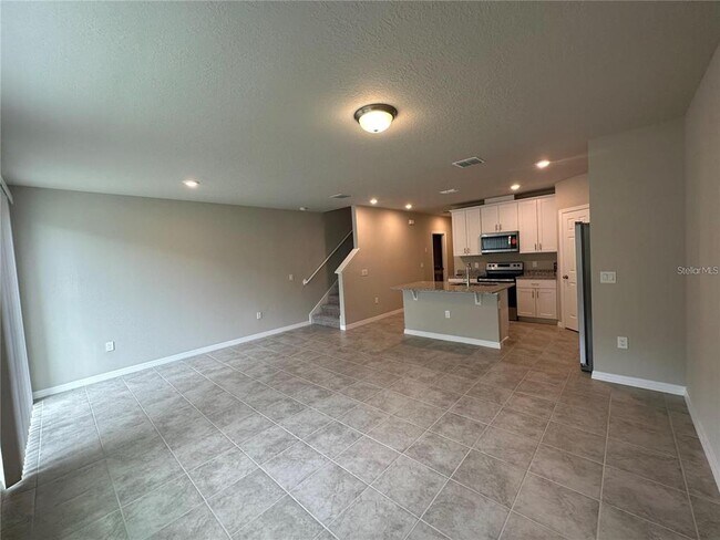 Building Photo - 430 Legacy Lp