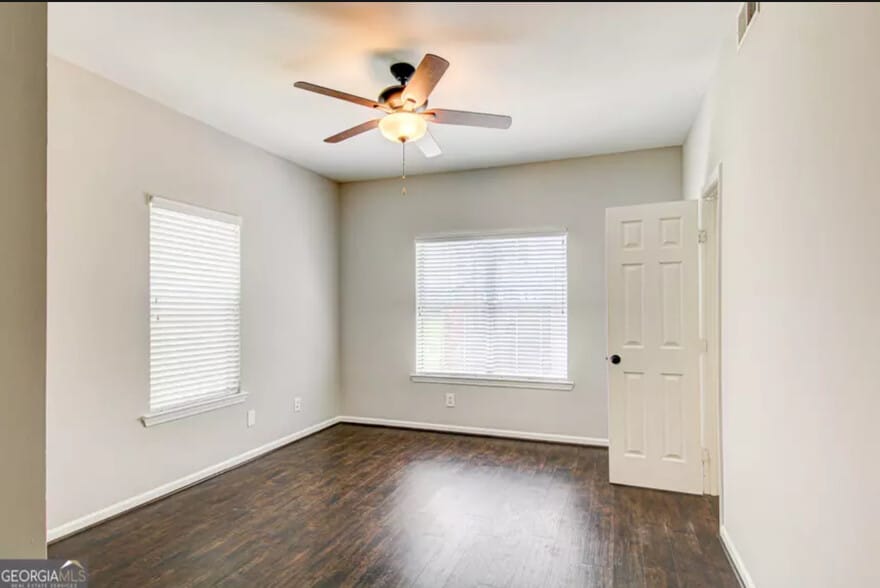 Building Photo - 513 N Fairfield Dr