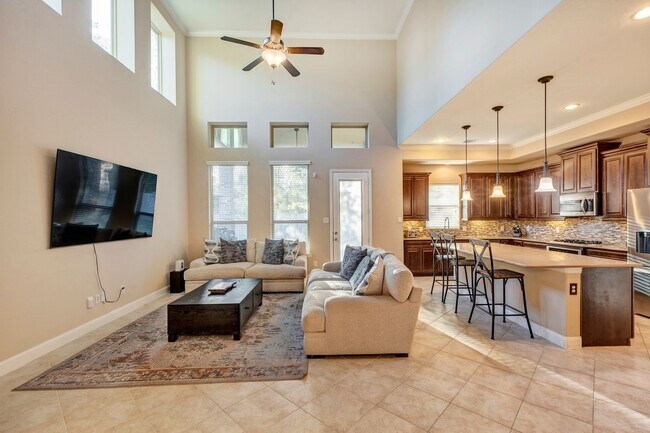 Building Photo - 18418 Hounds Lake Dr