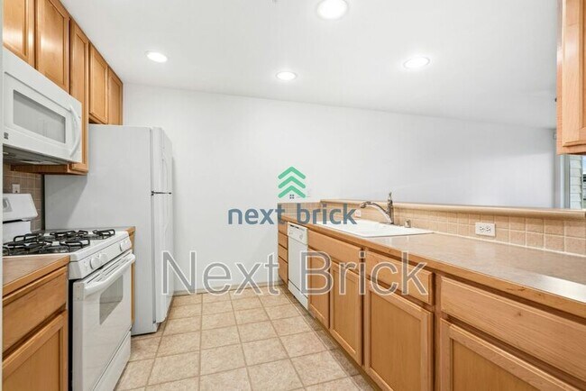 Building Photo - 430 SW 156th St