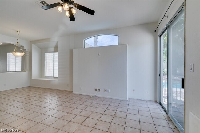 Building Photo - 254 Windsong Echo Dr