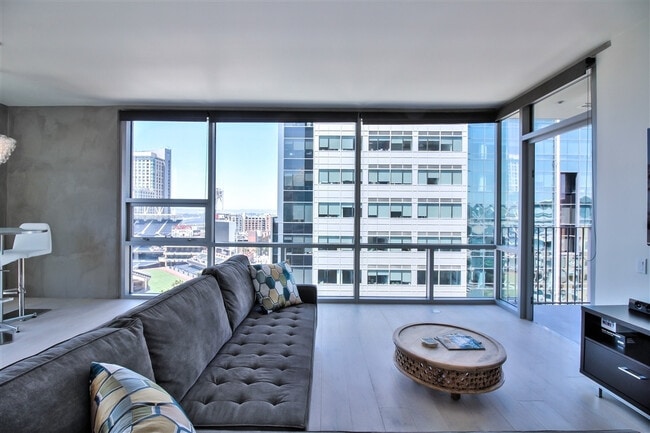 Building Photo - East Village 13th floor condo with panoramic views