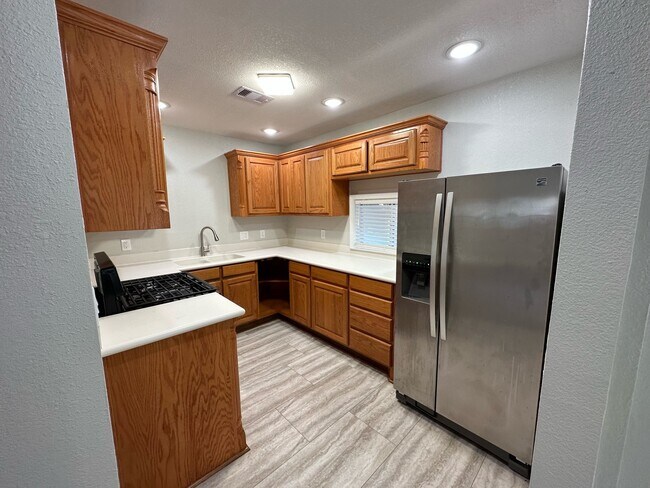 Building Photo - 5407 Menard Ave