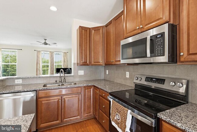 Building Photo - 10739 Hinton Wy