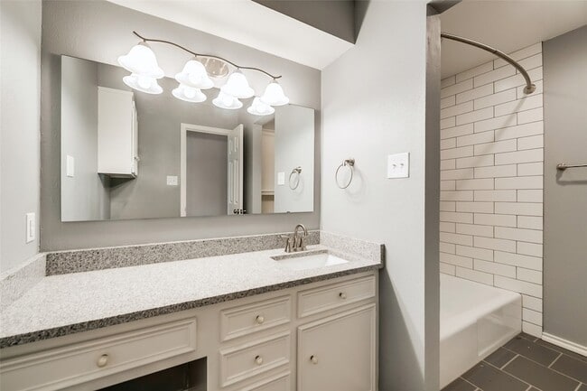 Building Photo - 6306 Highgate Ln