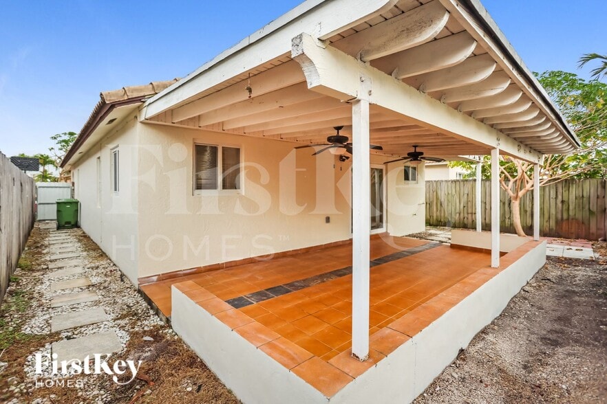 Building Photo - 6914 W 24th Ln