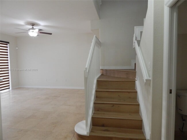 Building Photo - 320 SW 87th Ct