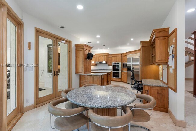 Building Photo - 6190 SW 102nd St