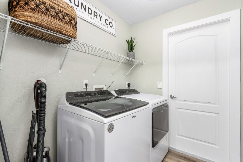 Building Photo - 1300 SE 5th Terrace