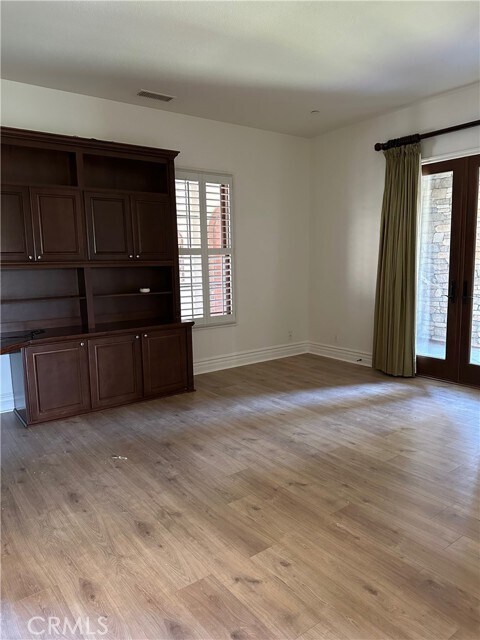 Building Photo - 25351 Mustang Dr