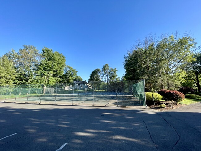 Building Photo - 205 Victory Way