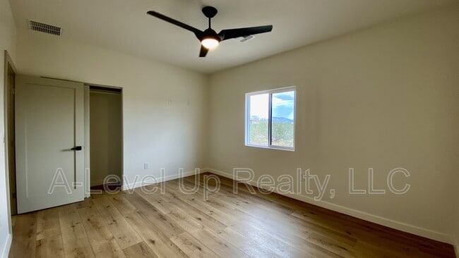 Building Photo - 3705 E Wetstones Rd