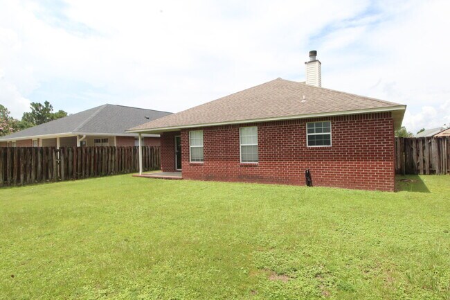 Building Photo - Spacious Southwest Pensacola Home with 2-Car Garage & Fenced Yard – ½ Off First Month’s Rent!
