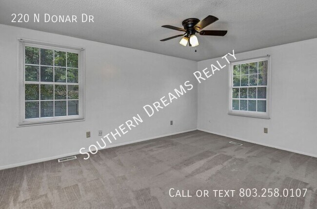 Building Photo - 220 N Donar Dr