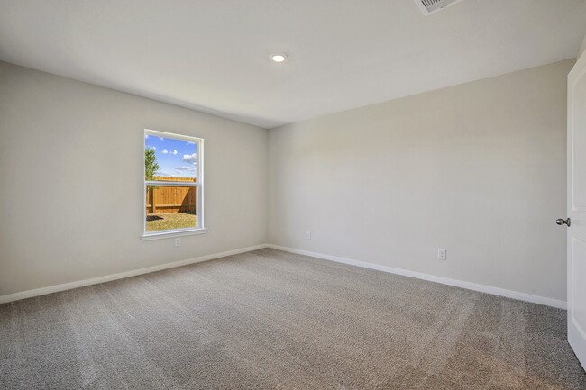 Building Photo - 7522 Thrips Ln