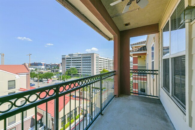 Building Photo - 1711 Old Spanish Trl