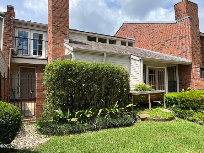 Building Photo - 403 Briargate Cir