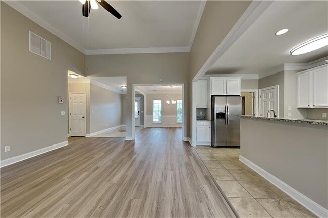 Building Photo - 401 Oscar Way