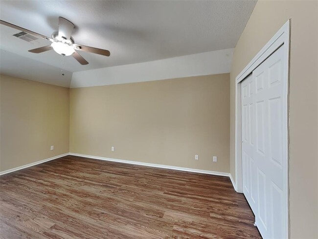 Building Photo - 3642 Apple Dale Dr