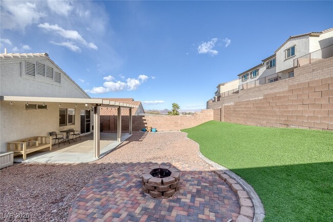 Building Photo - 226 Nautical St