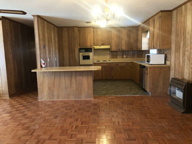 Building Photo - 812 Glenwood Rd