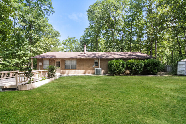 Building Photo - 7015 Russwood Ln E