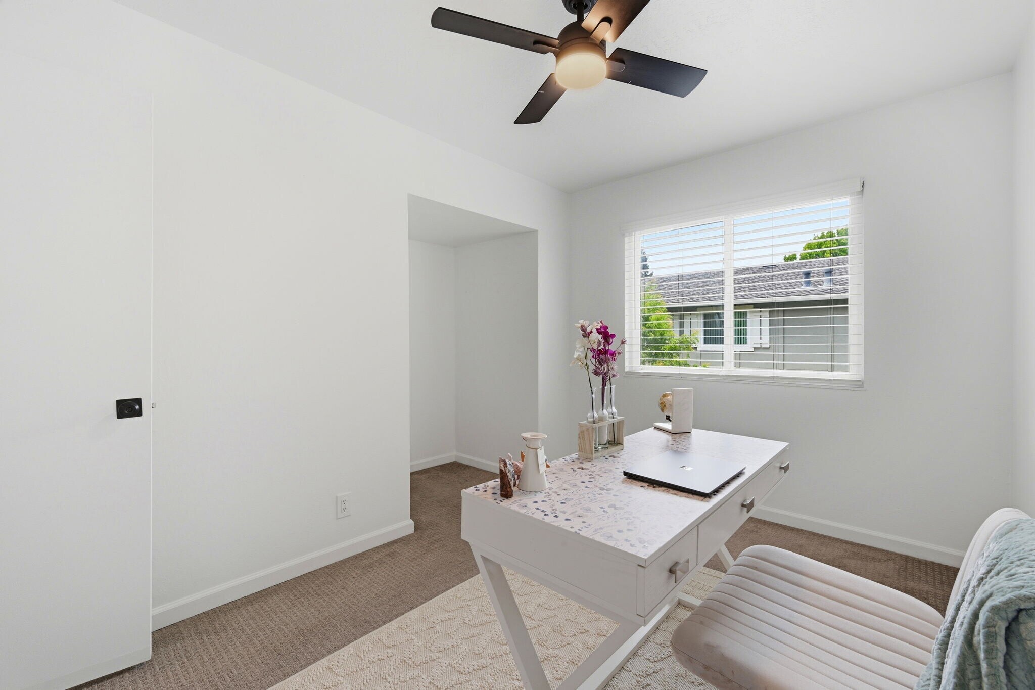 Building Photo - 2561 Fountainhead Dr