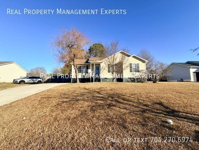 Building Photo - 123 Garden St