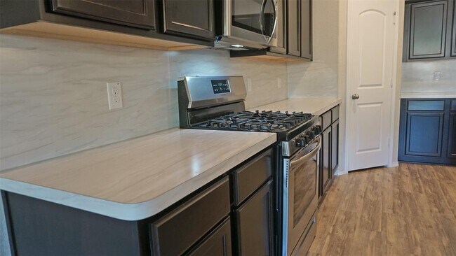 Building Photo - 6139 Purple Iris St