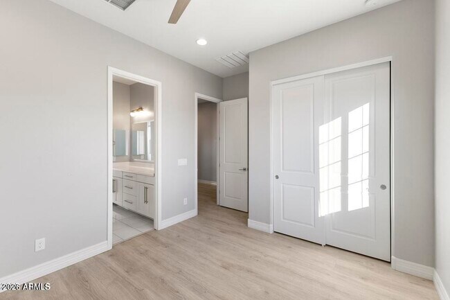 Building Photo - 11086 W Hadley St