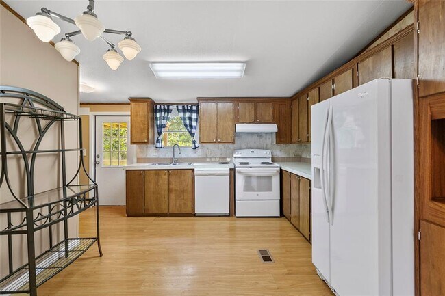 Building Photo - 16561 Desert Star Dr