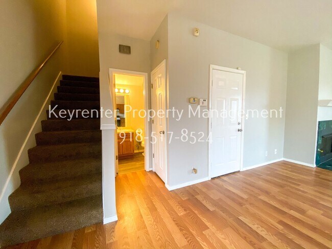 Building Photo - 3 Bed | 1.5 Bath in Central Tulsa!