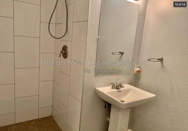 Building Photo - 148 Terracina Way