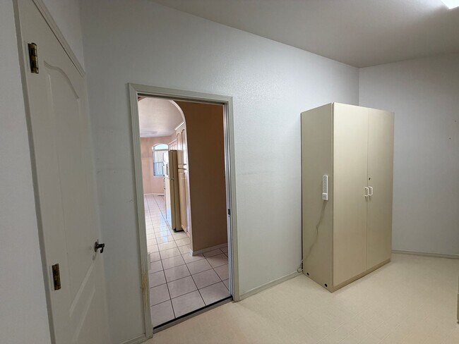 Building Photo - 2 Bedroom Home Available on Cul-De-Sac with Bosque Trail Access in Rivers Edge Rio Rancho!