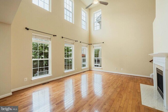 Building Photo - 7517 Lindberg Dr