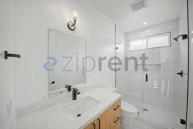 Building Photo - 5230 1/2 Tilden Ave