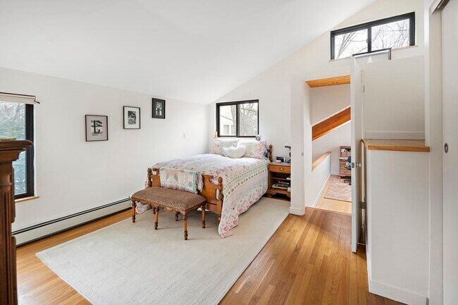 Building Photo - 58 Garden St