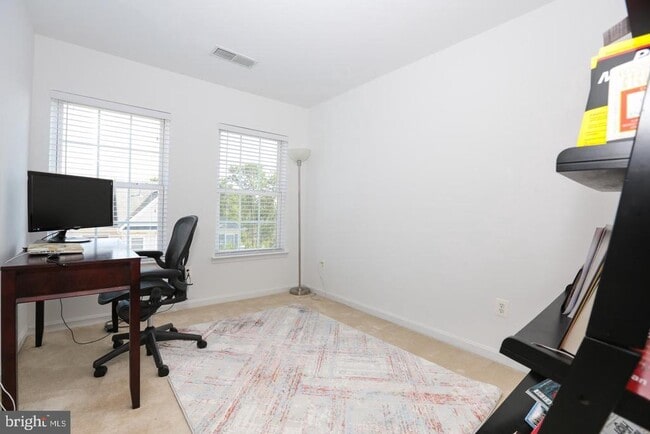 Building Photo - 12703 Gartney Ln
