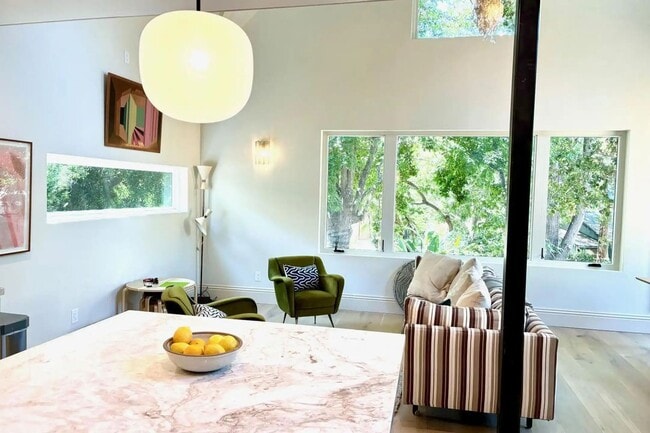 Building Photo - Stunning modern classic home. Gustavo Lopez AMSI