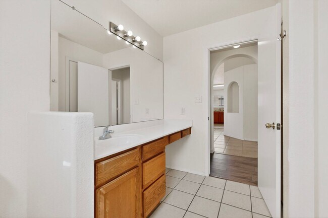 Building Photo - Charming 3-Bedroom Home in Northern Meadows – Spacious & Move-In Ready