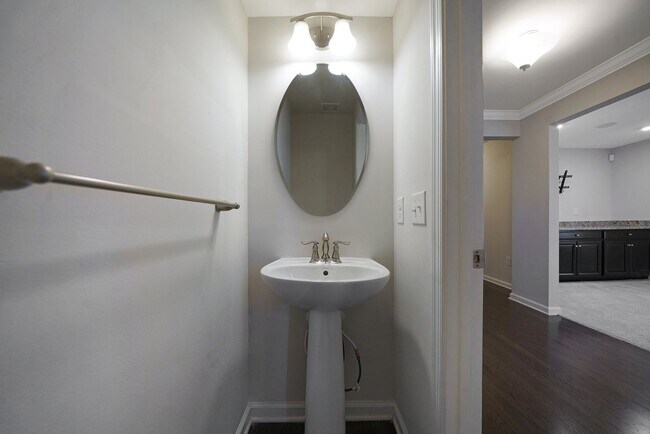Building Photo - Luxury 3 Bedroom 4 Bath Townhome in Atwater Community
