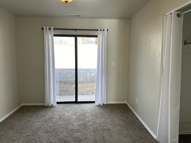 Building Photo - 388 S 100 W